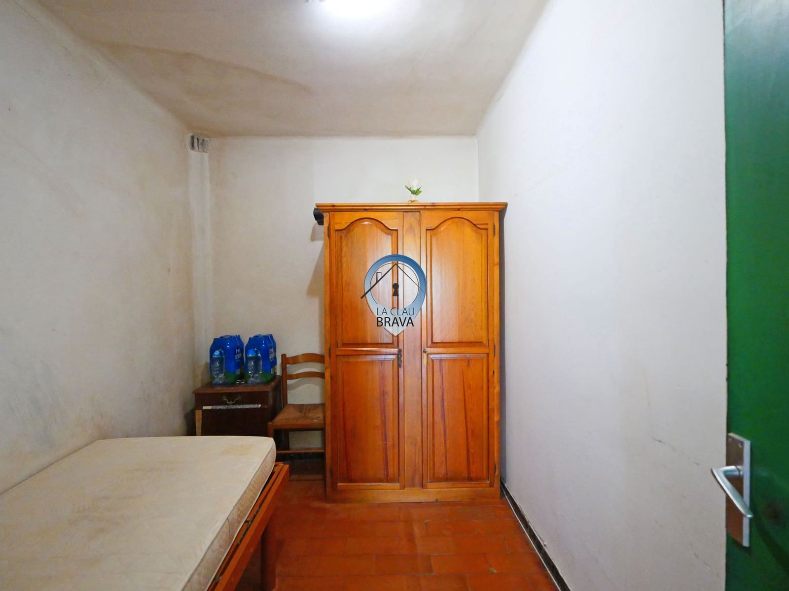 9 bedroom Finca/Country House for sale in Bescano with garage - € 350,000 (Ref: 9534133)