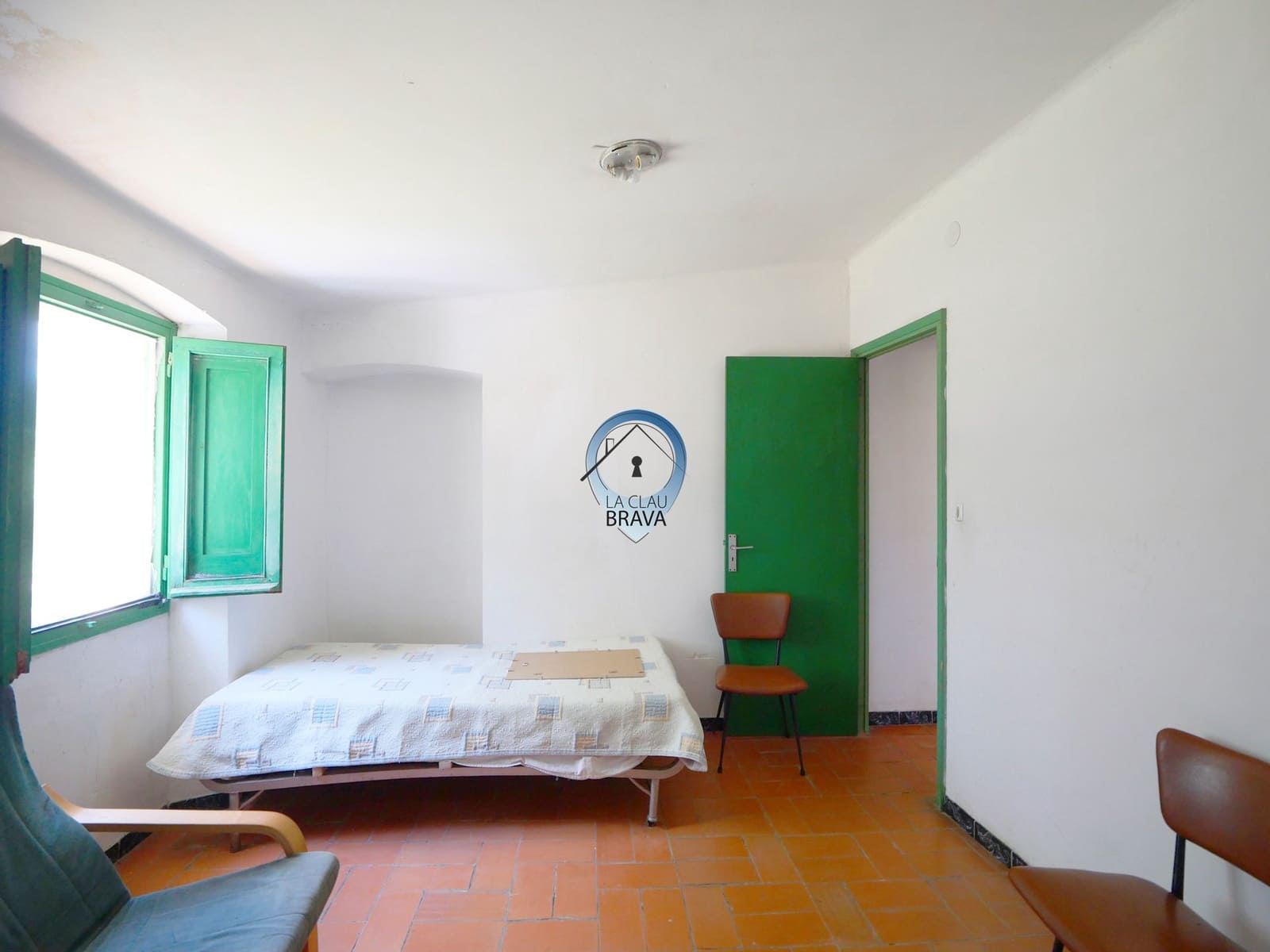 9 bedroom Finca/Country House for sale in Bescano with garage - € 350,000 (Ref: 9534133)