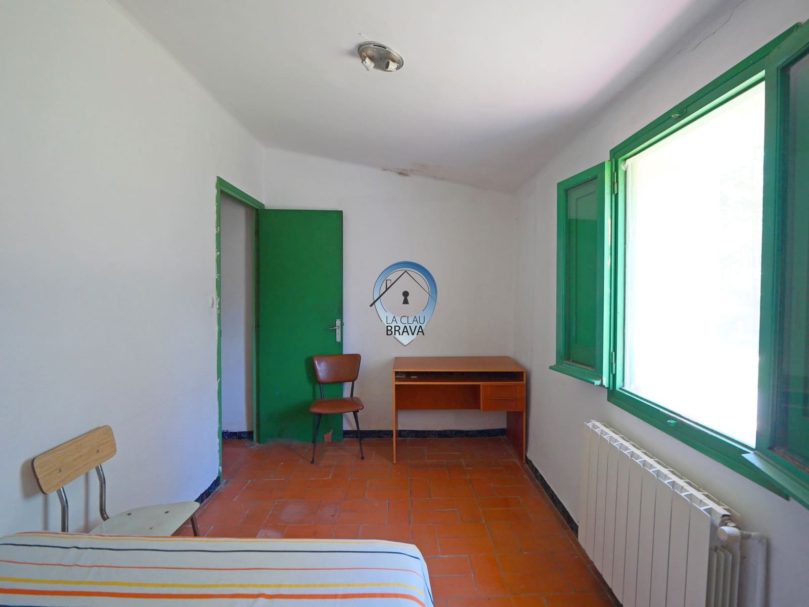 9 bedroom Finca/Country House for sale in Bescano with garage - € 350,000 (Ref: 9534133)