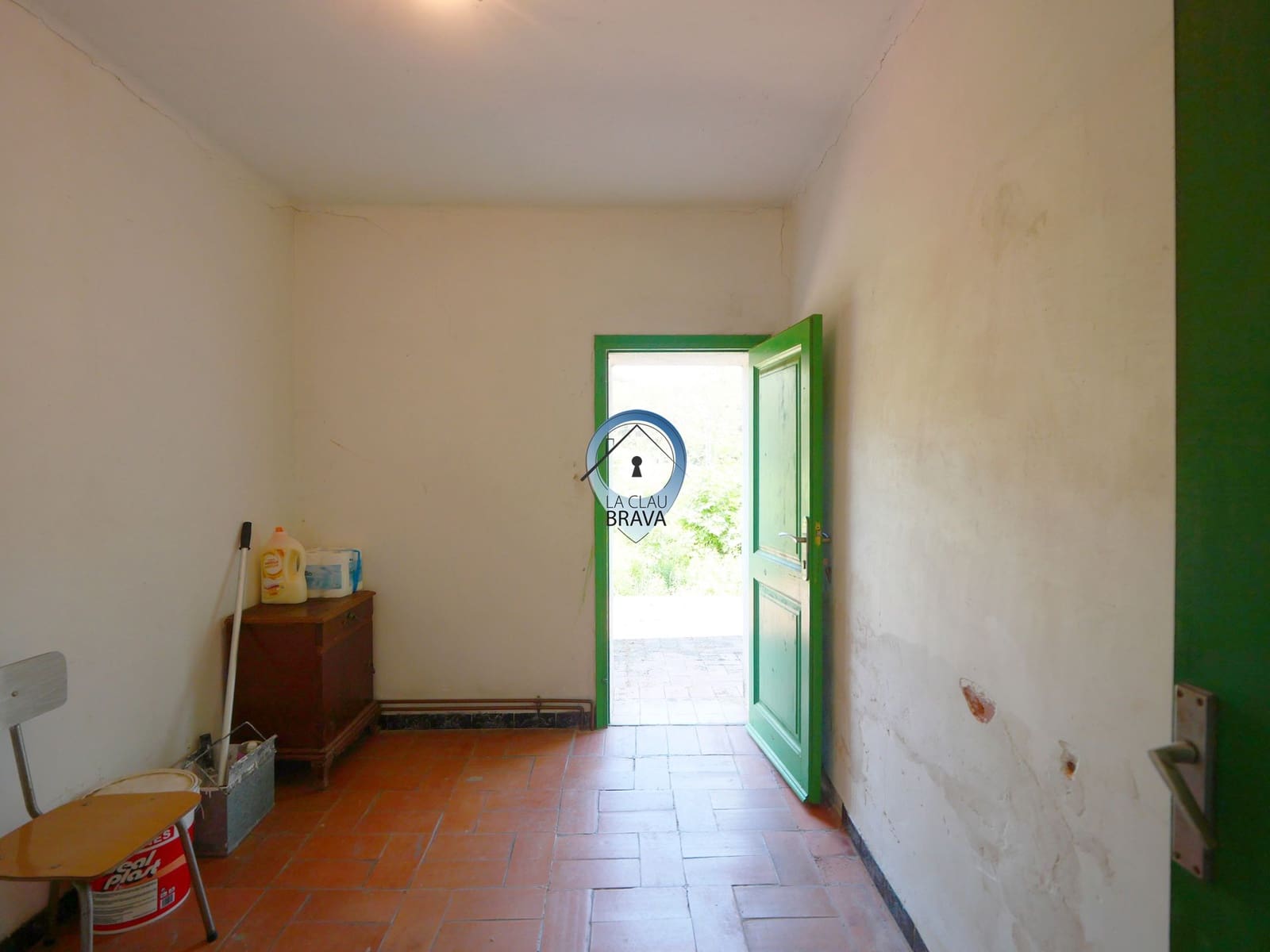 9 bedroom Finca/Country House for sale in Bescano with garage - € 350,000 (Ref: 9534133)