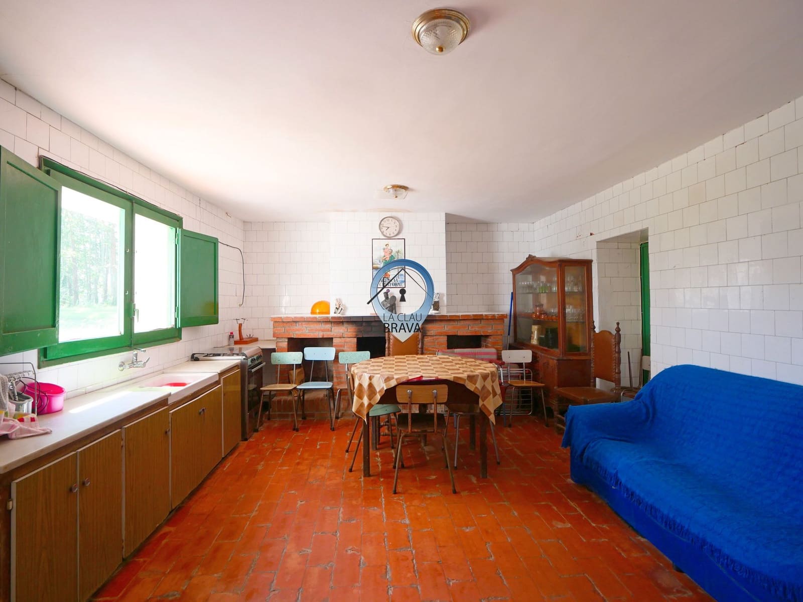 9 bedroom Finca/Country House for sale in Bescano with garage - € 350,000 (Ref: 9534133)