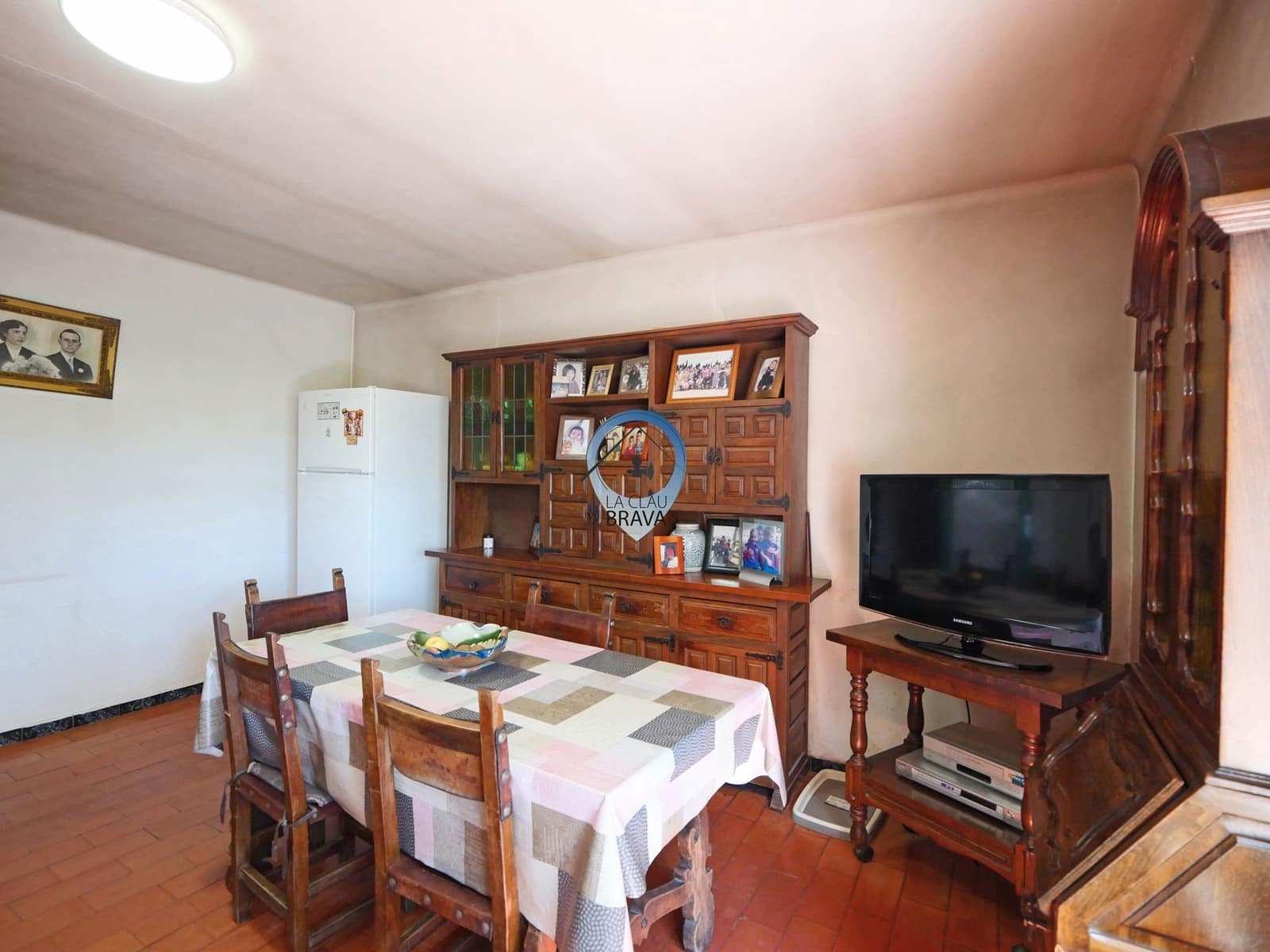 9 bedroom Finca/Country House for sale in Bescano with garage - € 350,000 (Ref: 9534133)