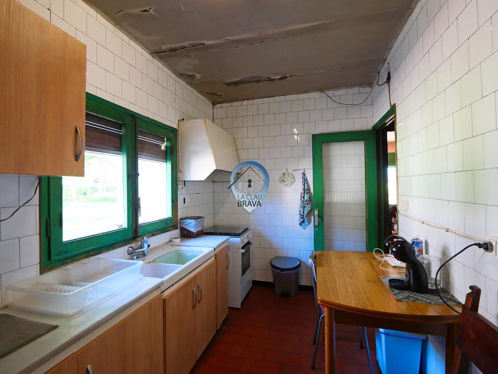 9 bedroom Finca/Country House for sale in Bescano with garage - € 350,000 (Ref: 9534133)