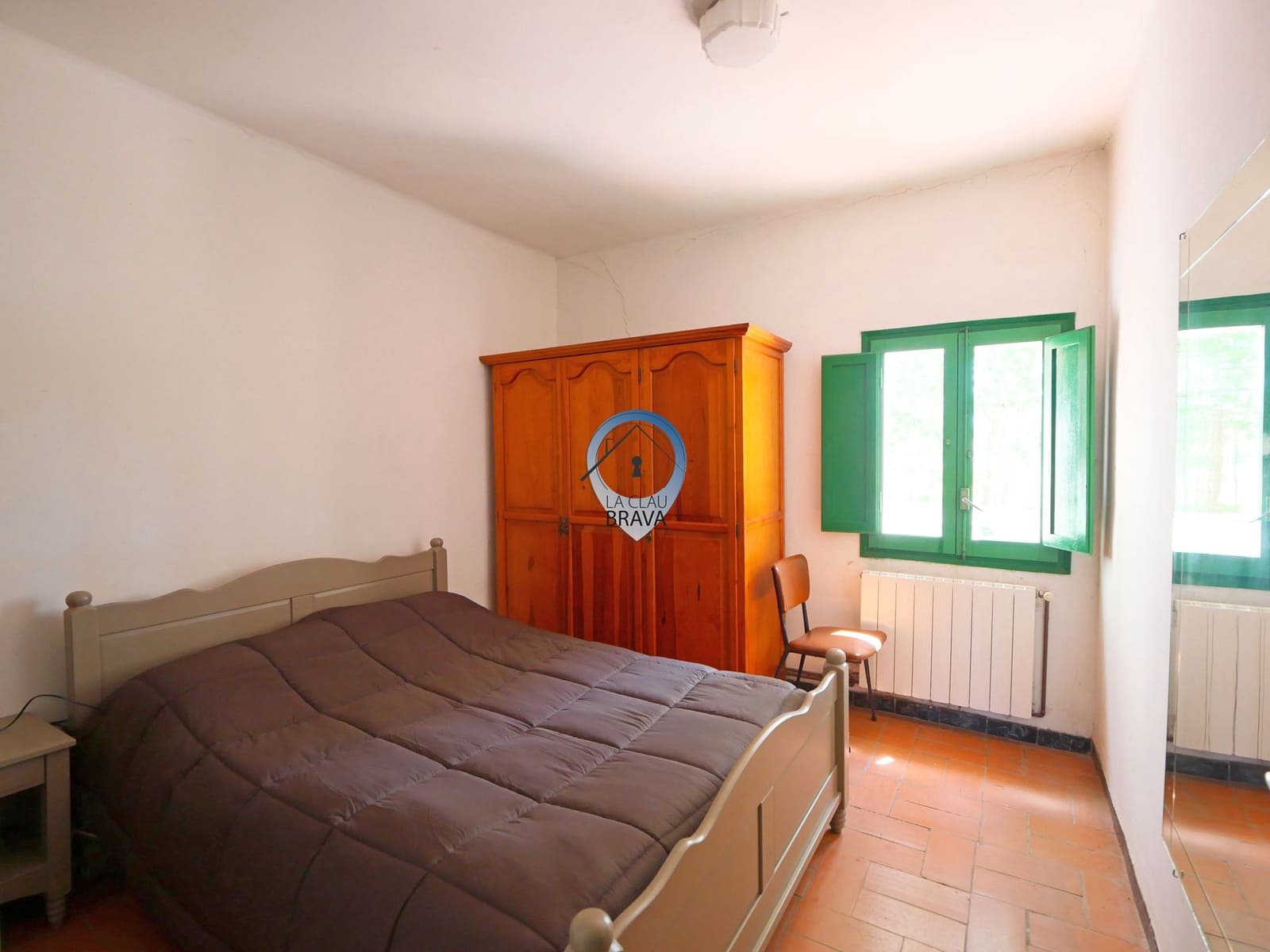 9 bedroom Finca/Country House for sale in Bescano with garage - € 350,000 (Ref: 9534133)