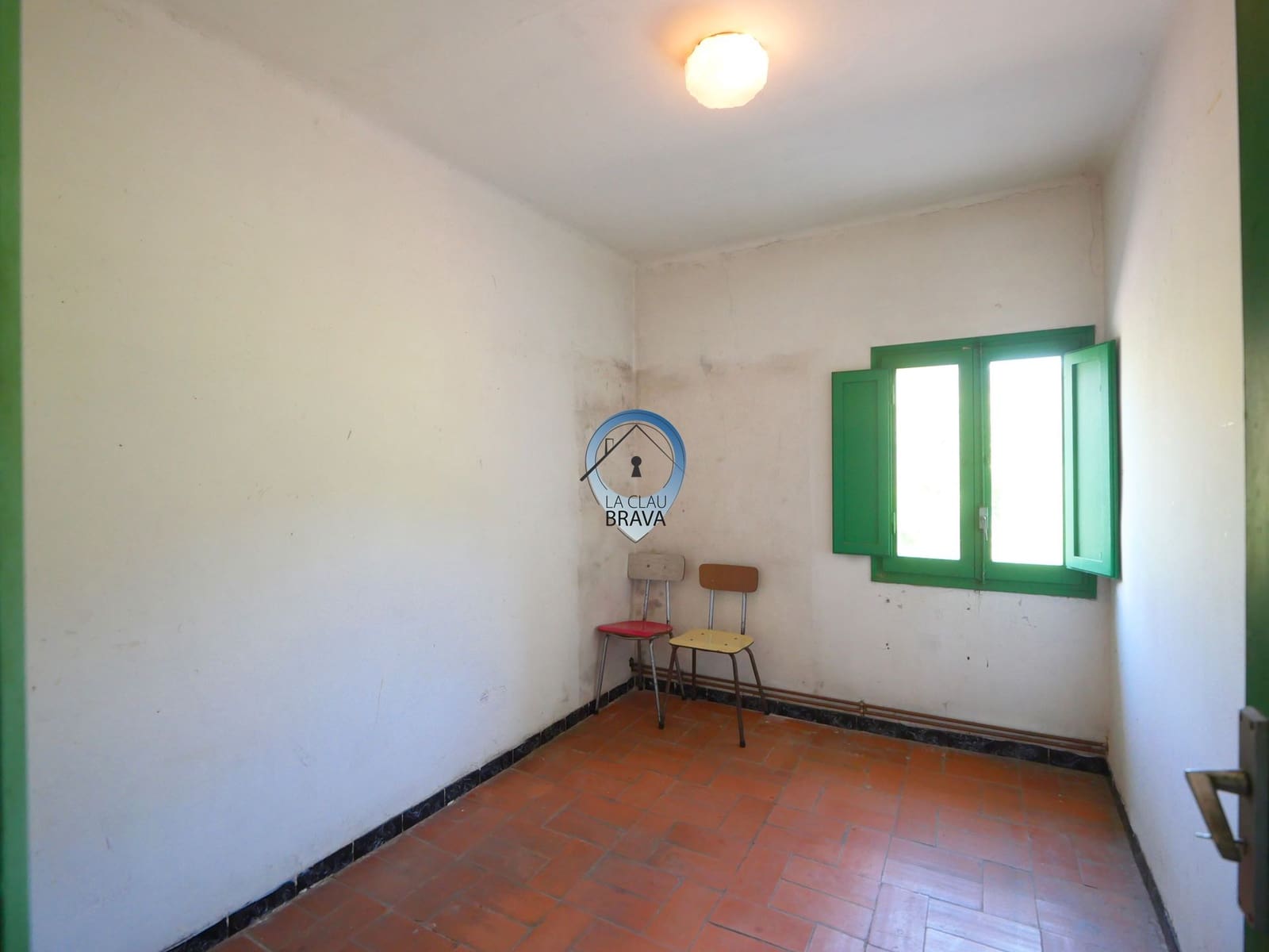 9 bedroom Finca/Country House for sale in Bescano with garage - € 350,000 (Ref: 9534133)