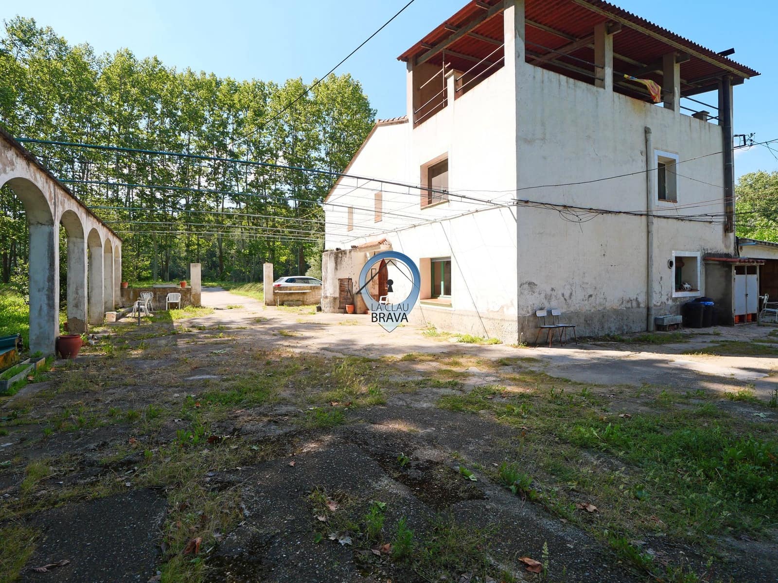 9 bedroom Finca/Country House for sale in Bescano with garage - € 350,000 (Ref: 9534133)