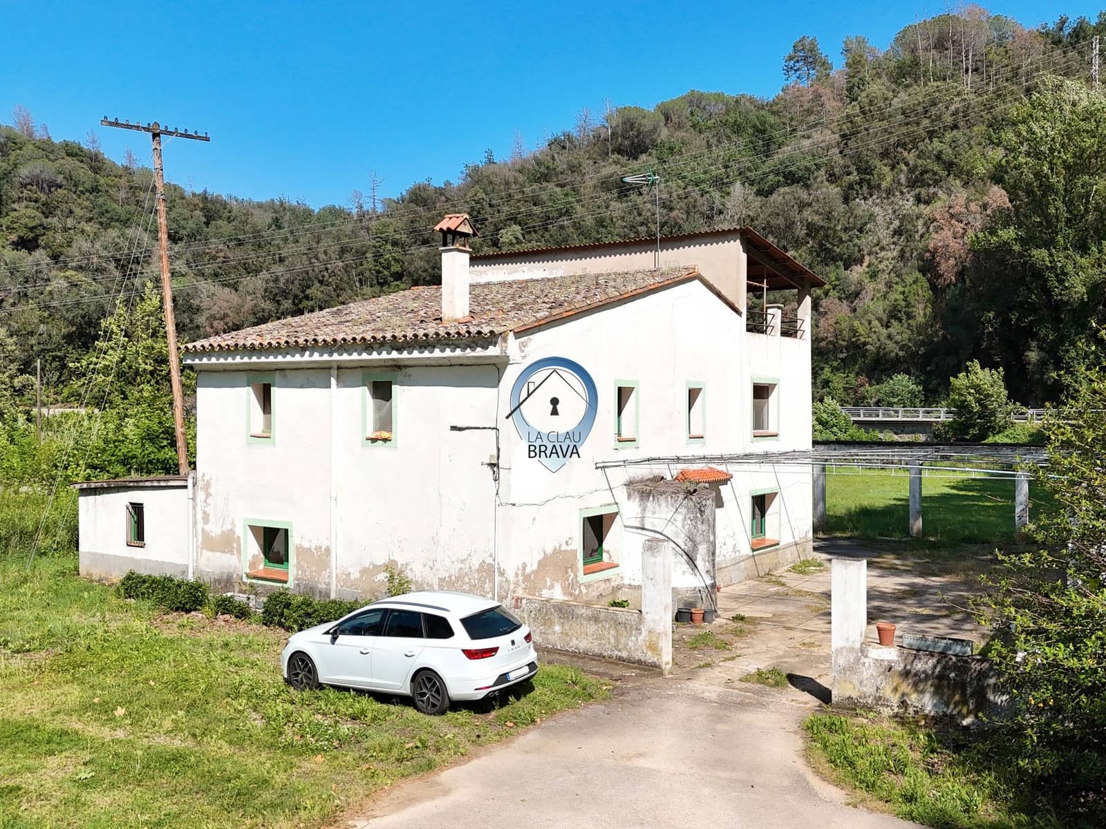 9 bedroom Finca/Country House for sale in Bescano with garage - € 350,000 (Ref: 9534133)
