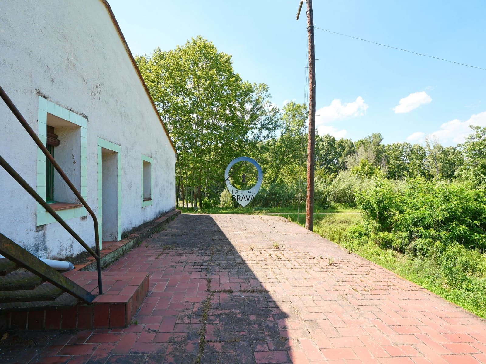 9 bedroom Finca/Country House for sale in Bescano with garage - € 350,000 (Ref: 9534133)