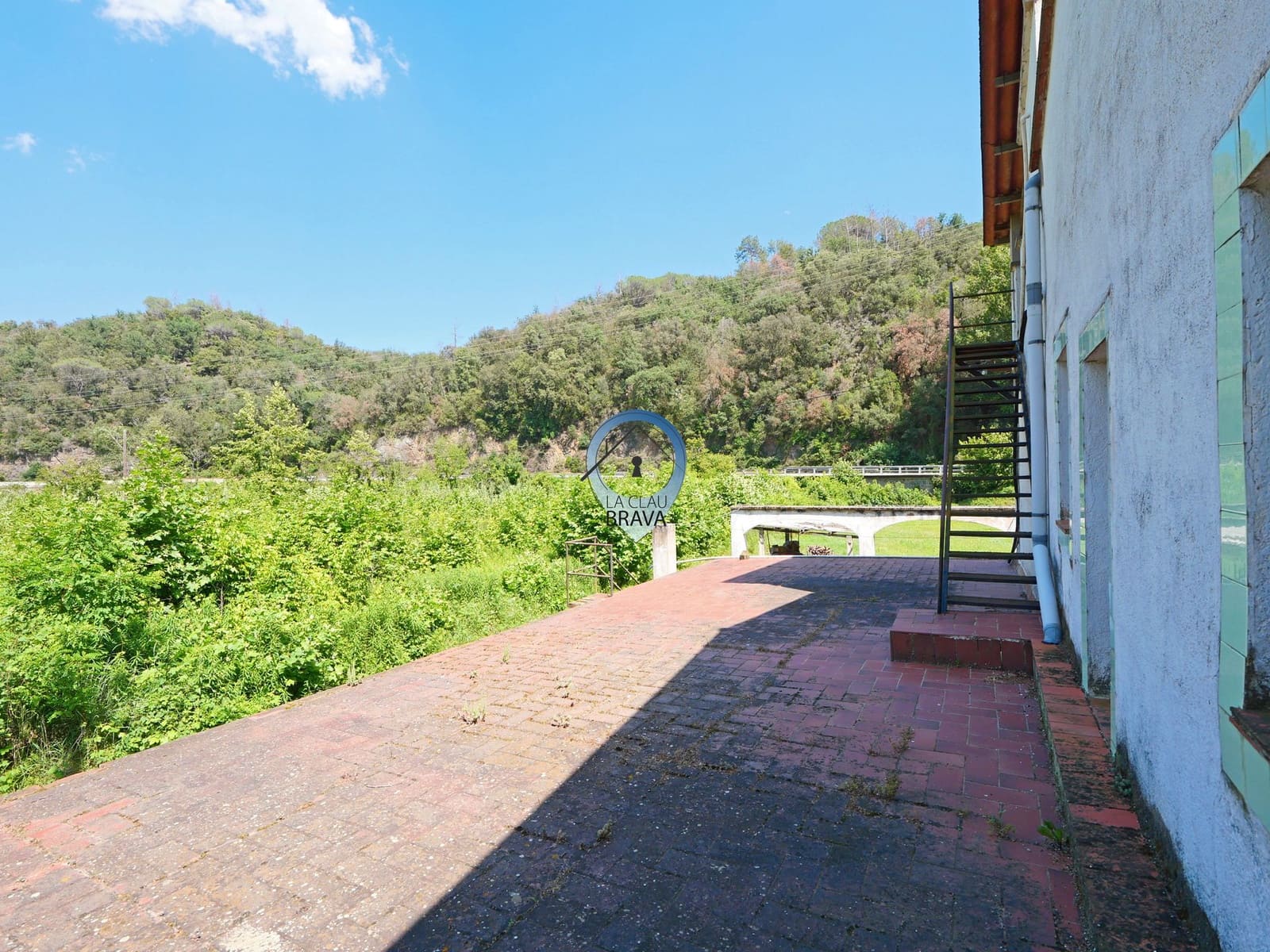 9 bedroom Finca/Country House for sale in Bescano with garage - € 350,000 (Ref: 9534133)