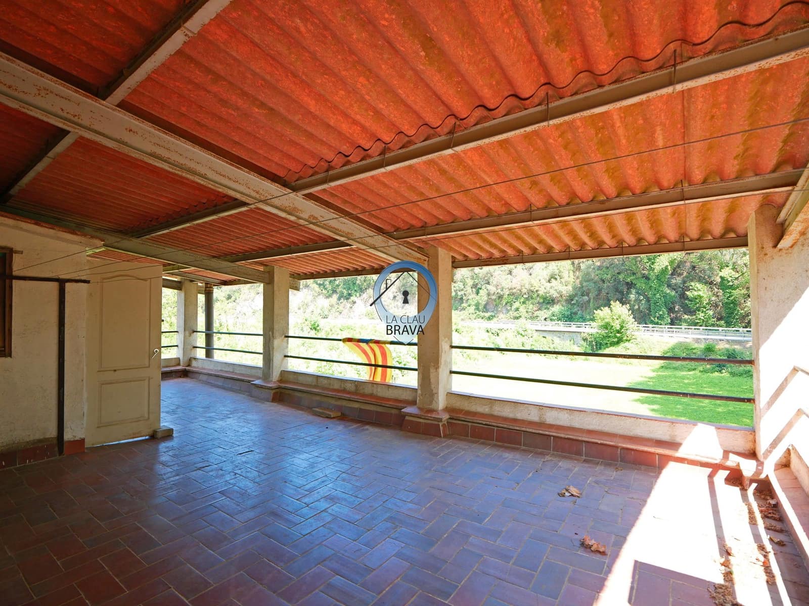 9 bedroom Finca/Country House for sale in Bescano with garage - € 350,000 (Ref: 9534133)