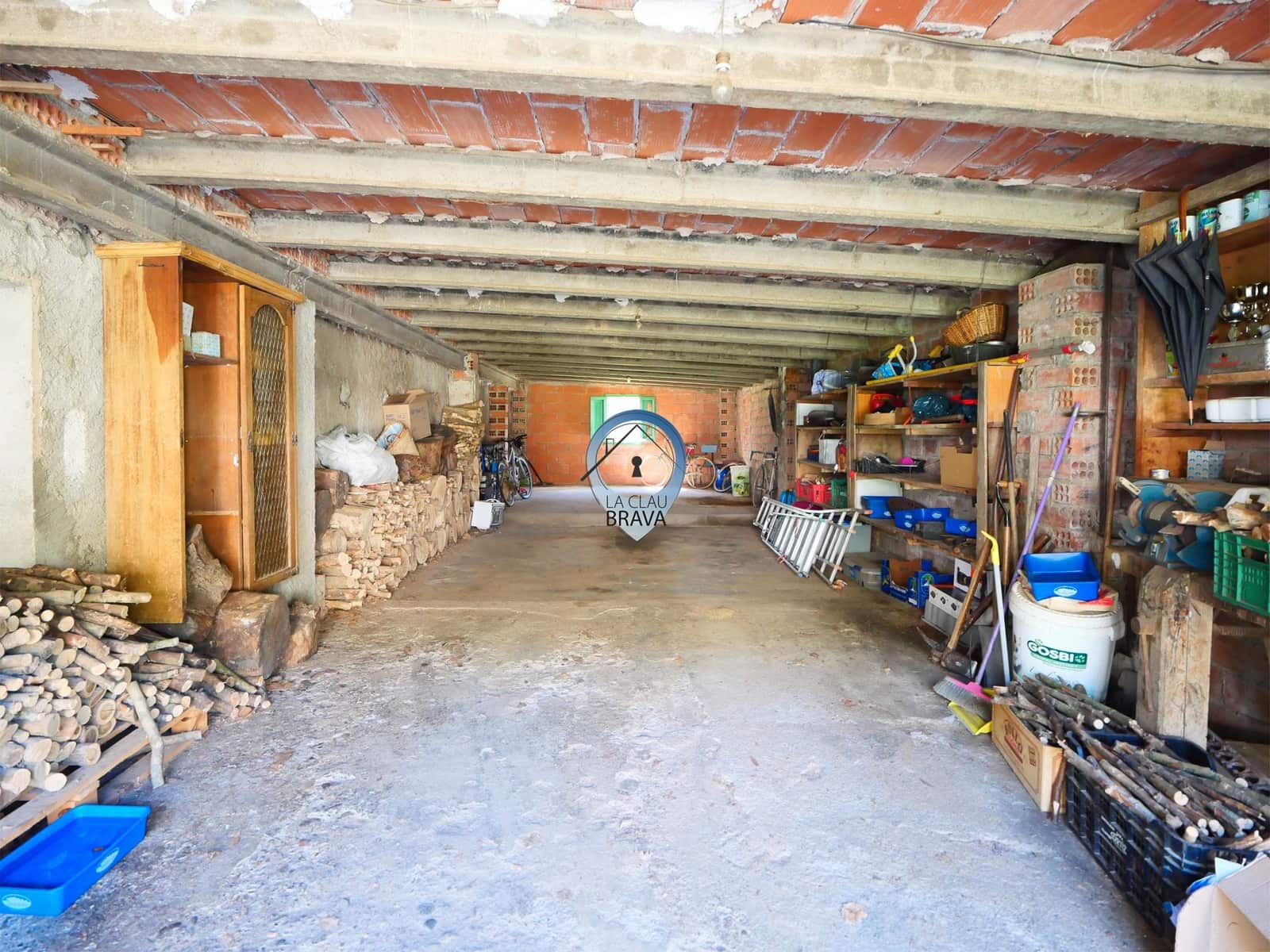 9 bedroom Finca/Country House for sale in Bescano with garage - € 350,000 (Ref: 9534133)