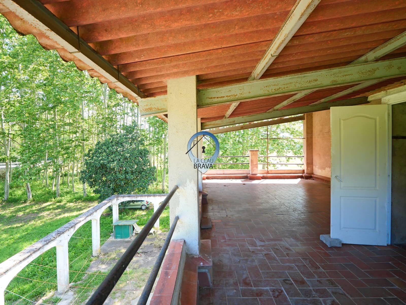 9 bedroom Finca/Country House for sale in Bescano with garage - € 350,000 (Ref: 9534133)