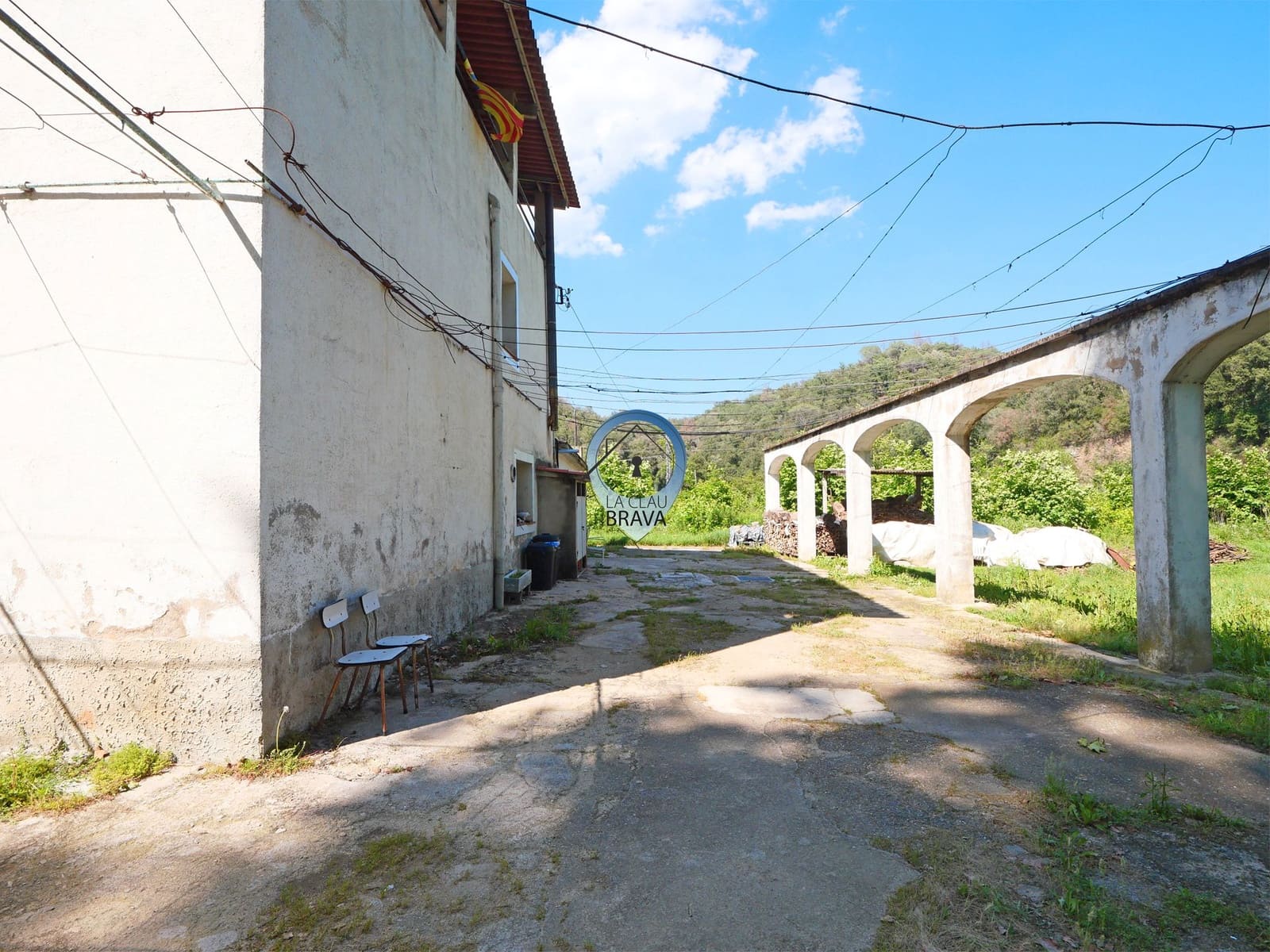 9 bedroom Finca/Country House for sale in Bescano with garage - € 350,000 (Ref: 9534133)