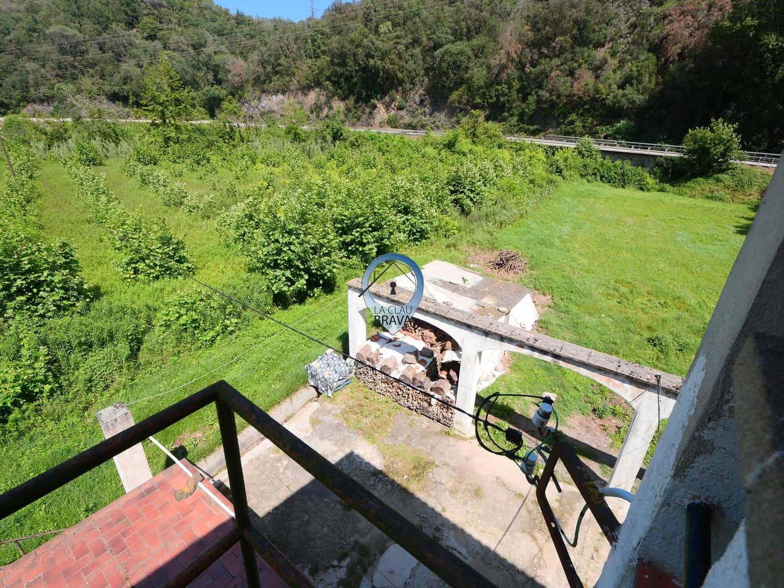9 bedroom Finca/Country House for sale in Bescano with garage - € 350,000 (Ref: 9534133)