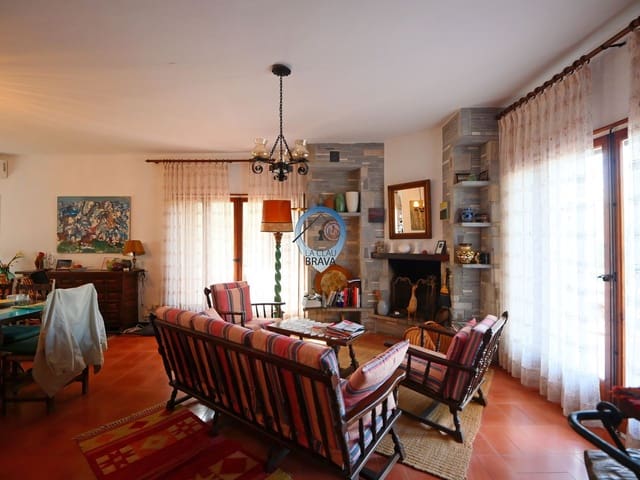 5 sypialnia Finka/Dom wiejski na sprzedaż w Castell-Platja d'Aro z basenem garażem - 845 000 € (Ref: 9534139)