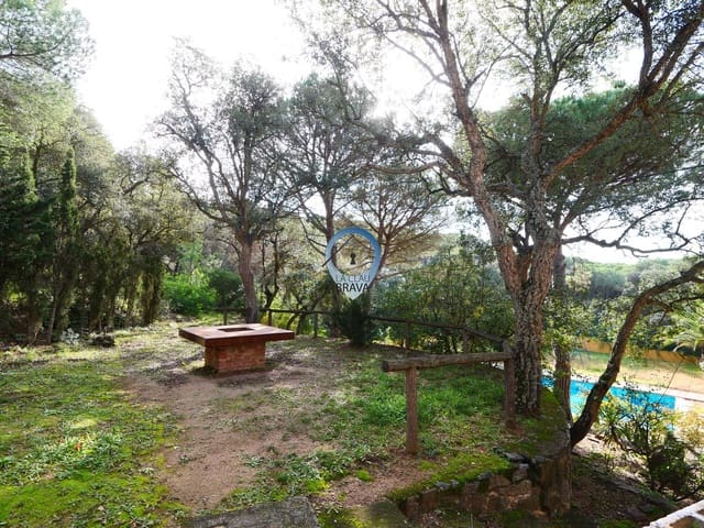 5 soveværelse Finca/Landehus til salg i Castell-Platja d'Aro med swimmingpool garage - € 845.000 (Ref: 9534139)