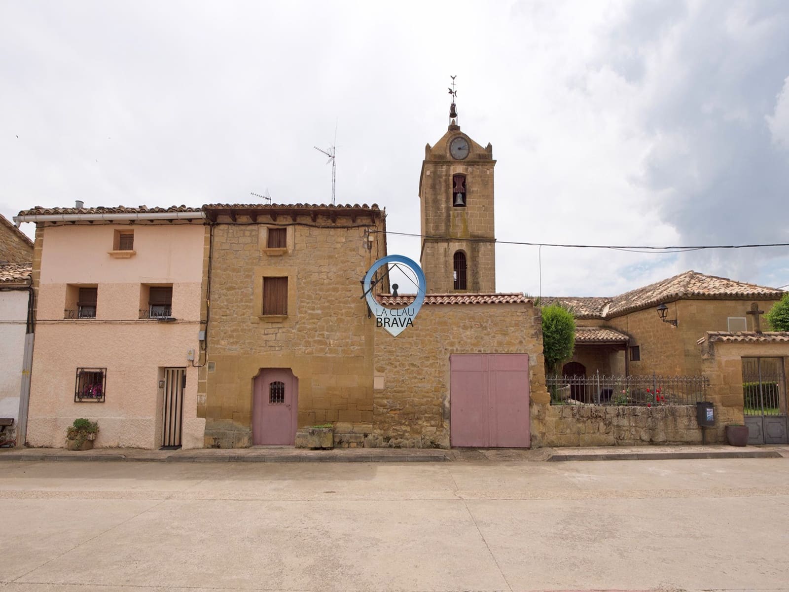 2 bedroom Townhouse for sale in Ardisa with garage - € 299,000 (Ref: 9534140)