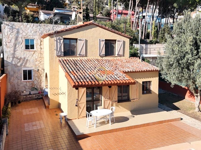 3 soveværelse Villa til salg i Calonge i Sant Antoni med swimmingpool garage - € 389.000 (Ref: 9534147)