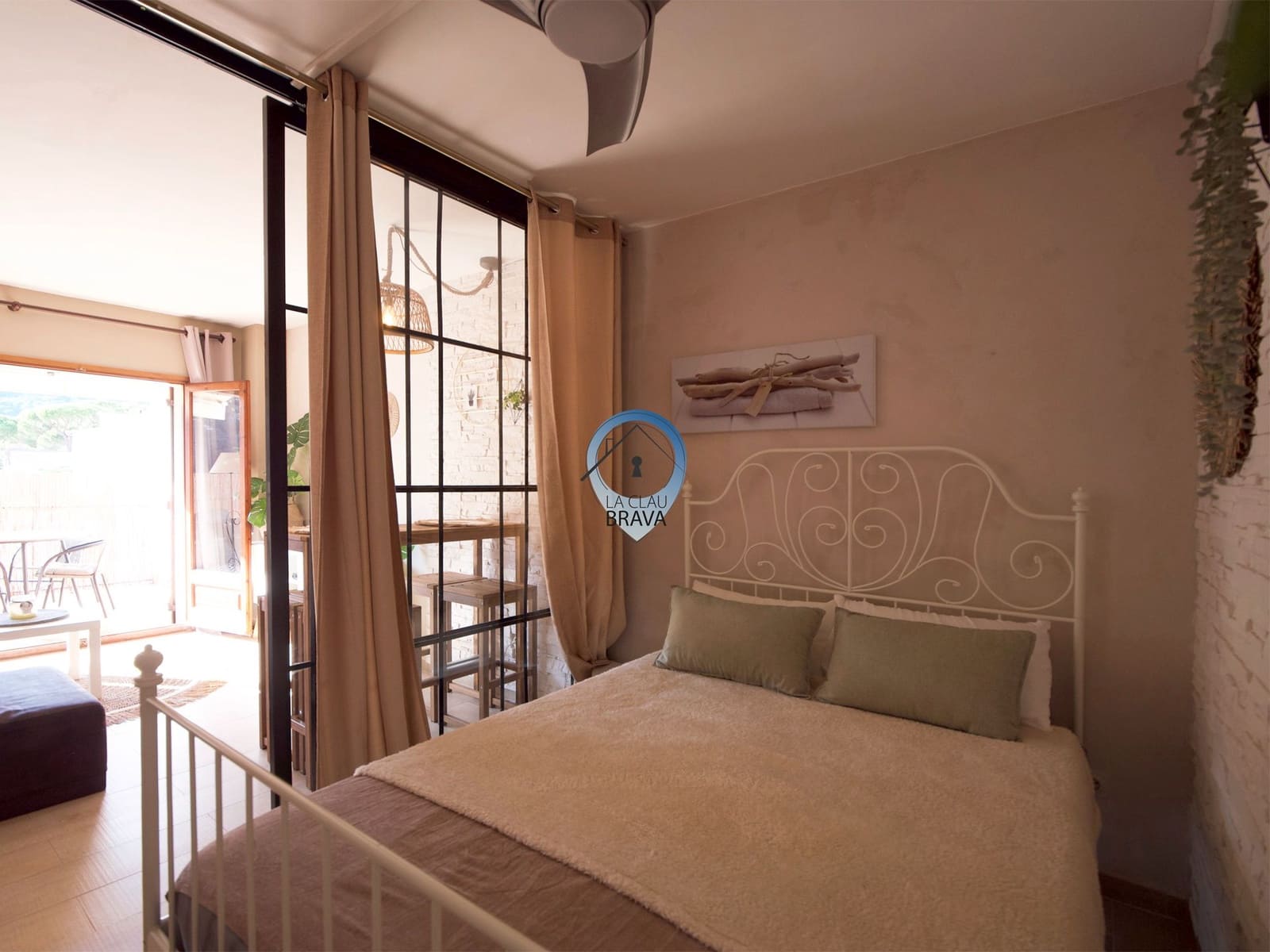 2 bedroom Flat for sale in Santa Cristina d'Aro - € 239,000 (Ref: 9534148)