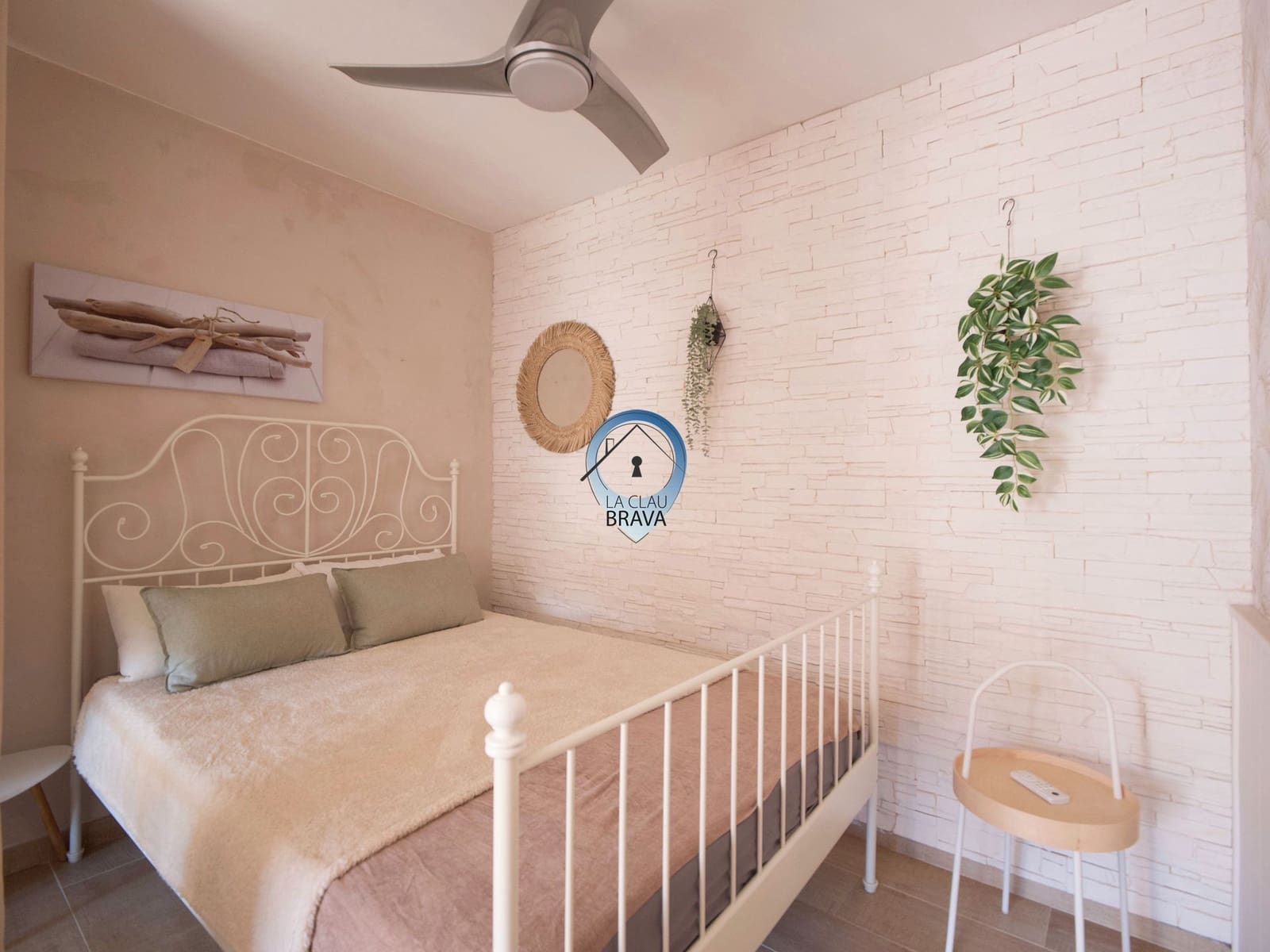 2 bedroom Flat for sale in Santa Cristina d'Aro - € 239,000 (Ref: 9534148)