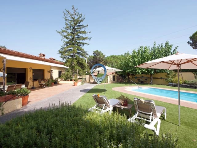 6 soveværelse Villa til salg i Can Carbonell, Caldes de Malavella med swimmingpool garage - € 625.000 (Ref: 9534149)