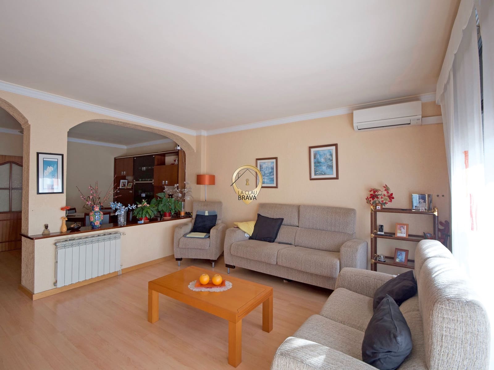 6 bedroom Commercial for sale in Sant Feliu de Guixols - € 745,000 (Ref: 9536423)