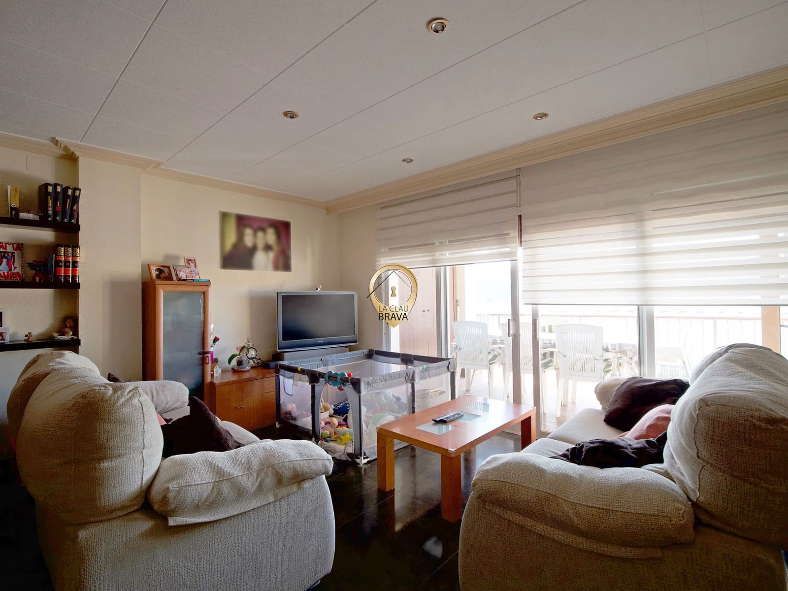 6 bedroom Commercial for sale in Sant Feliu de Guixols - € 745,000 (Ref: 9536423)