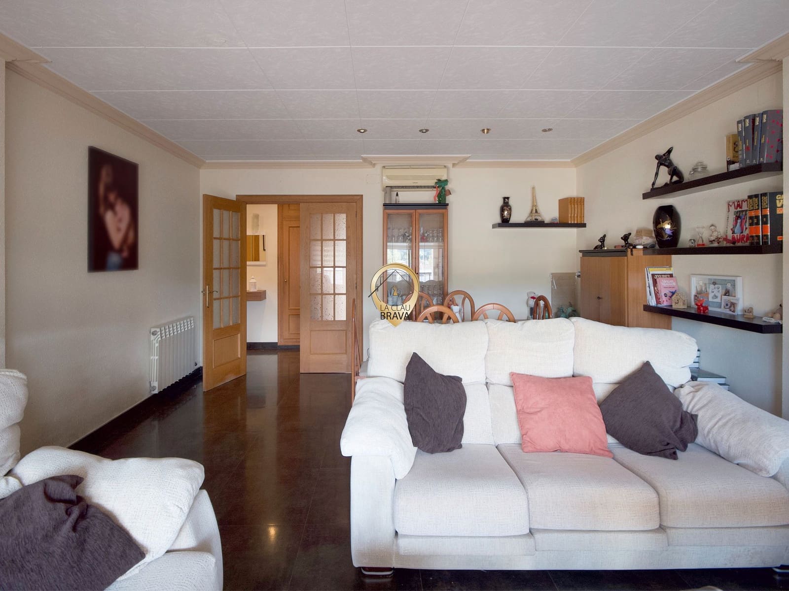 6 bedroom Commercial for sale in Sant Feliu de Guixols - € 745,000 (Ref: 9536423)