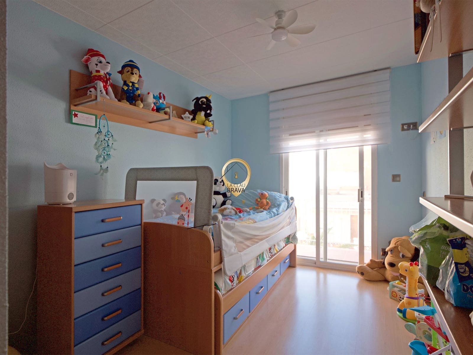 6 bedroom Commercial for sale in Sant Feliu de Guixols - € 745,000 (Ref: 9536423)