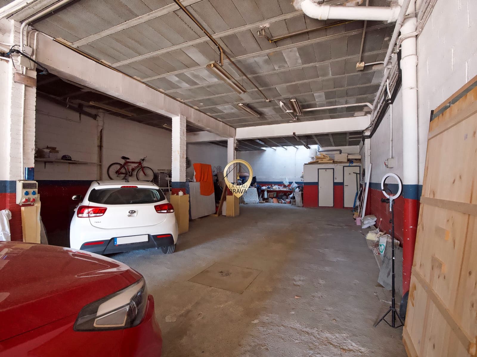 6 bedroom Commercial for sale in Sant Feliu de Guixols - € 745,000 (Ref: 9536423)