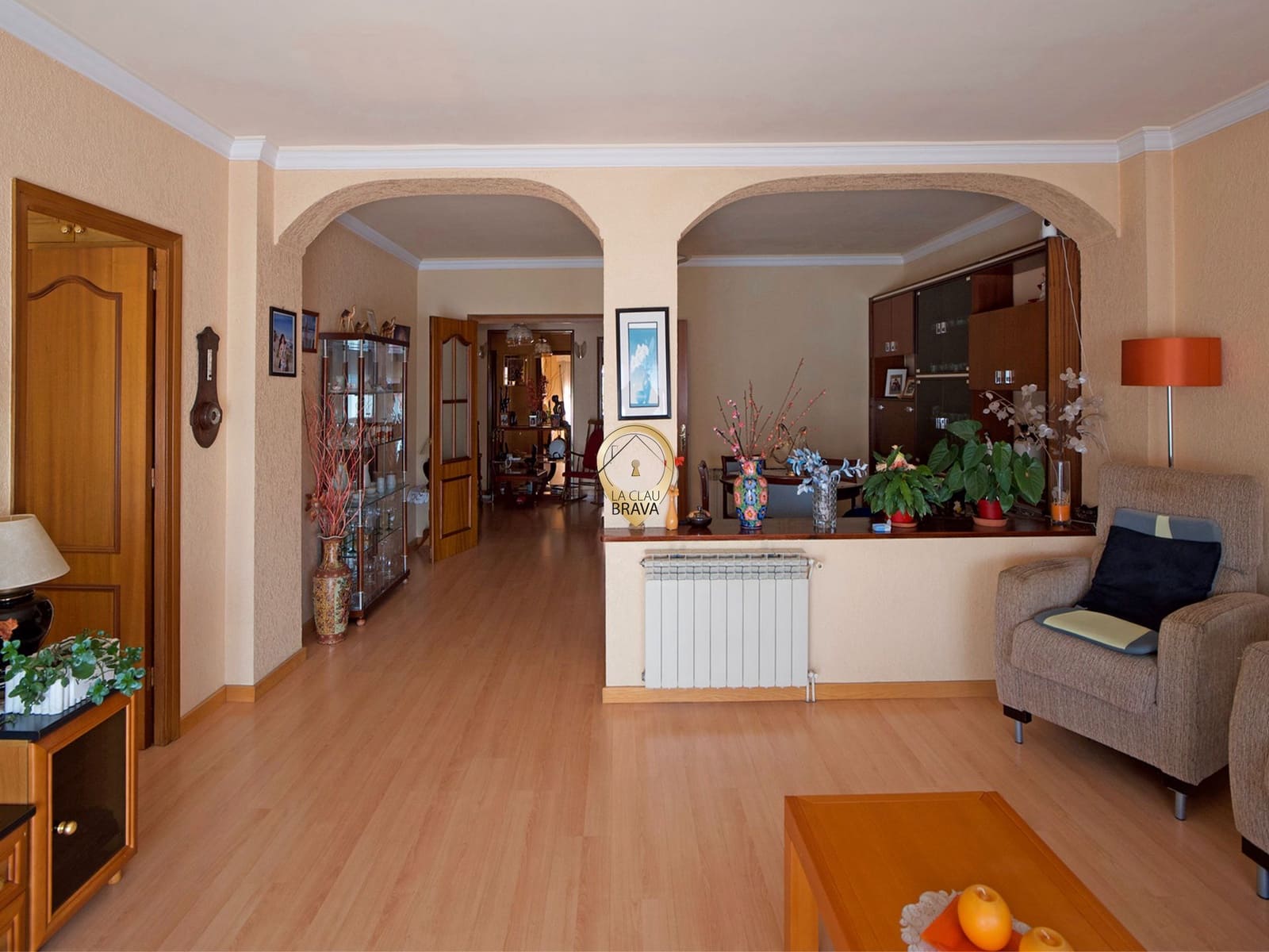 6 bedroom Commercial for sale in Sant Feliu de Guixols - € 745,000 (Ref: 9536423)