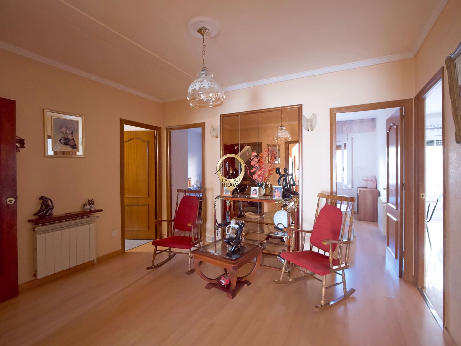 6 bedroom Commercial for sale in Sant Feliu de Guixols - € 745,000 (Ref: 9536423)