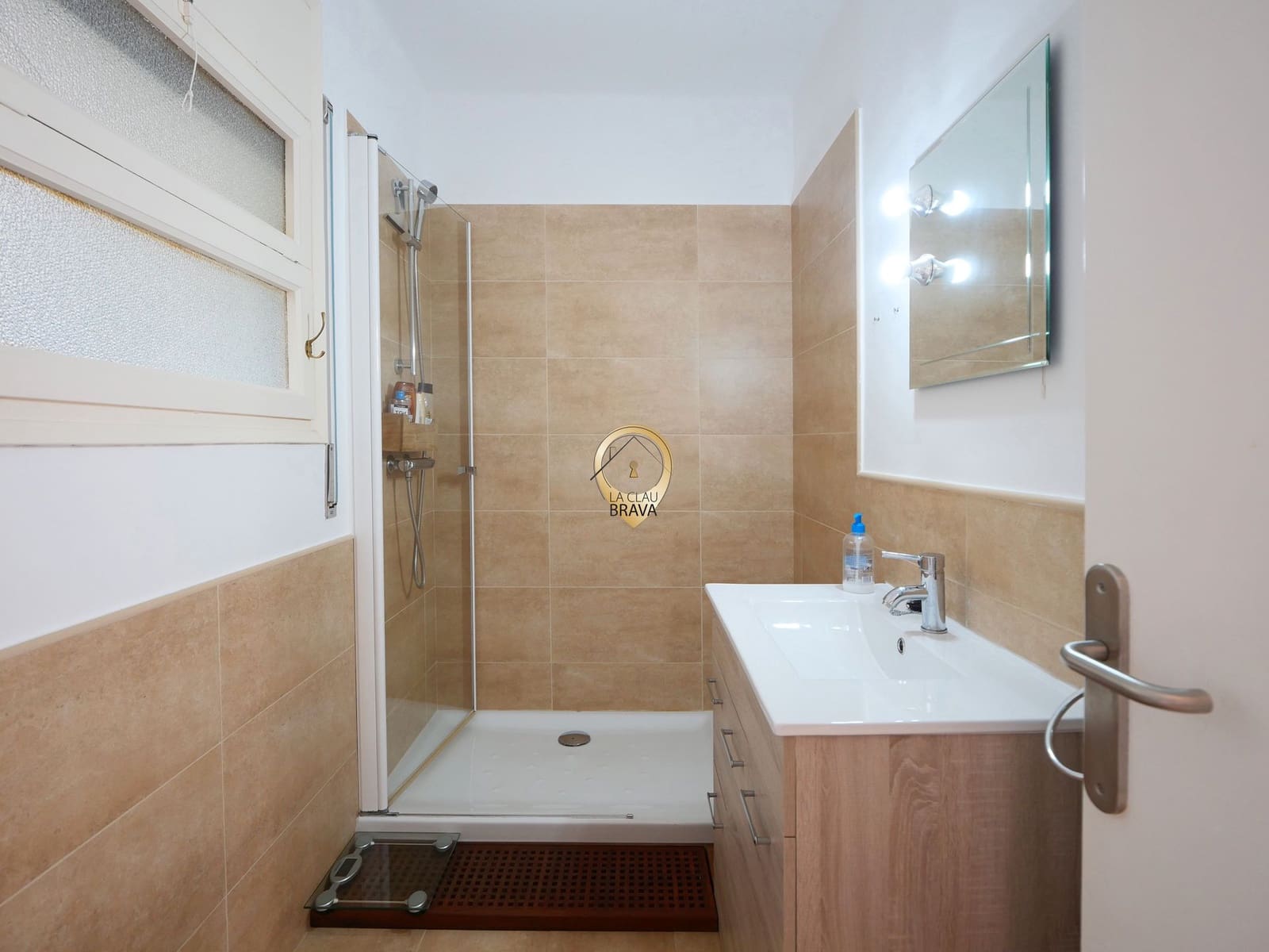 2 bedroom Apartment for sale in Santa Cristina d'Aro with garage - € 179,000 (Ref: 9550341)