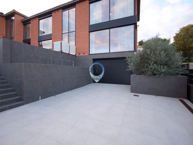 5 soveværelse Villa til salg i Sant Feliu de Guíxols med swimmingpool garage - € 2.100.000 (Ref: 9588514)