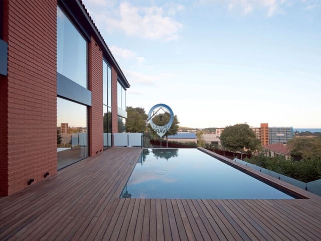 5 soveværelse Villa til salg i Sant Feliu de Guíxols med swimmingpool garage - € 2.100.000 (Ref: 9588514)