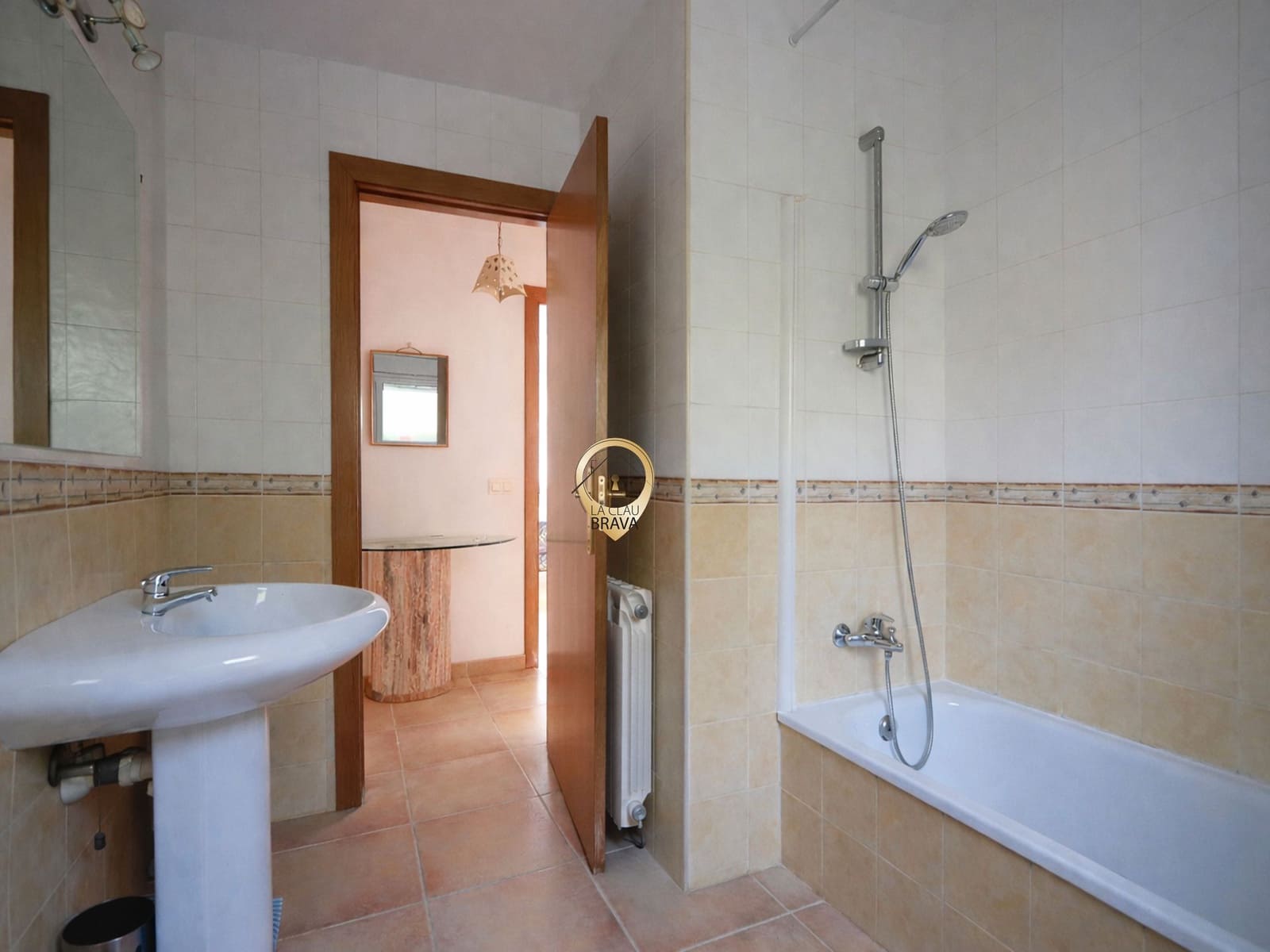 5 Zimmer Villa zu verkaufen in Santa Cristina d'Aro mit Garage - 550.000 € (Ref: 9628236)