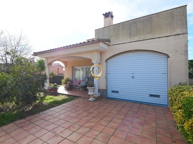 5 Zimmer Villa zu verkaufen in Santa Cristina d'Aro mit Garage - 550.000 € (Ref: 9628236)