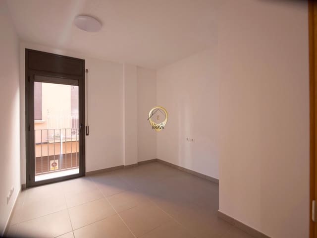 4 makuuhuone Asunto myytävänä paikassa Sant Feliu de Guíxols mukana 
autotalli - 350 000 € (Ref: 9629208)