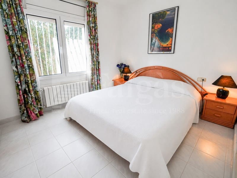 3 slaapkamer Villa te koop in Empuriabrava met zwembad garage - € 1.060.000 (Ref: 10015243)