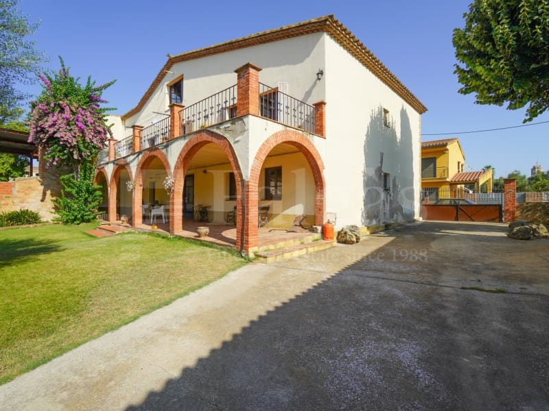 7 chambre Finca/Maison de Campagne à vendre à L'Armentera avec garage - 599 000 € (Ref: 10017243)