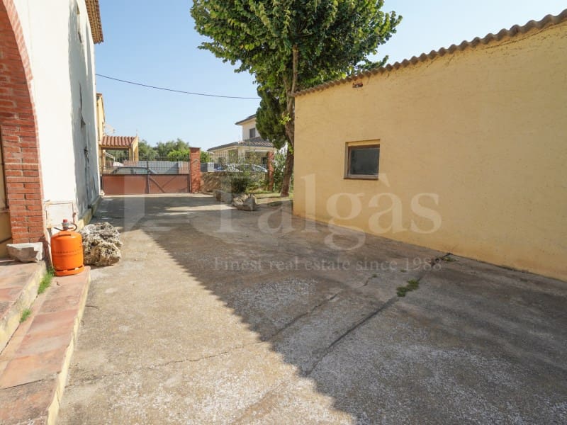 7 chambre Finca/Maison de Campagne à vendre à L'Armentera avec garage - 599 000 € (Ref: 10017243)