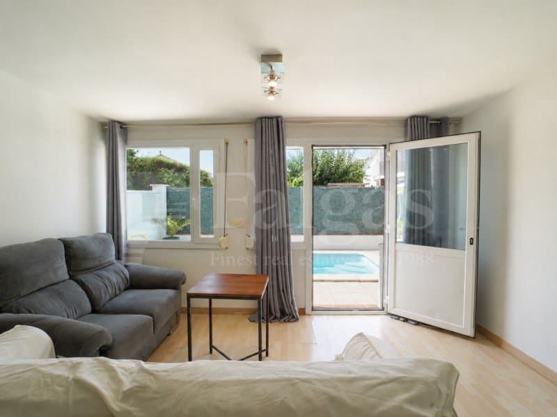 3 Zimmer Villa zu verkaufen in Empuriabrava mit Pool Garage - 395.000 € (Ref: 10017244)