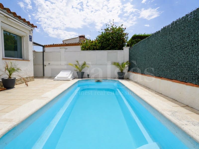 3 Zimmer Villa zu verkaufen in Empuriabrava mit Pool Garage - 395.000 € (Ref: 10017244)