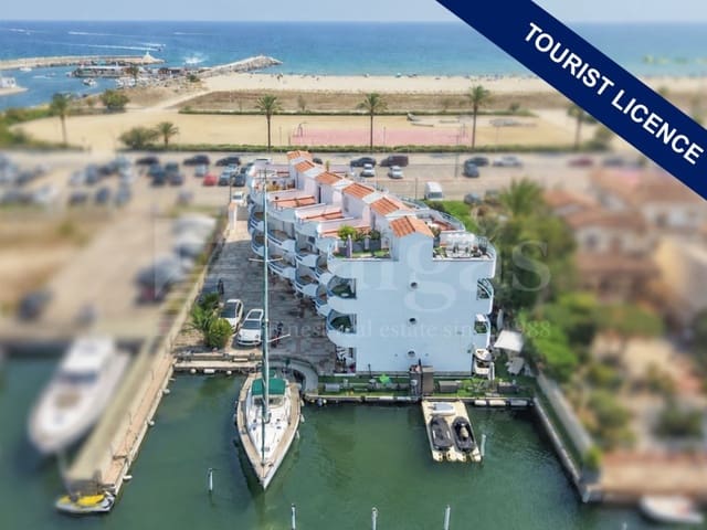 11 makuuhuone Rivitalo myytävänä paikassa Empuriabrava, Castelló d'Empúries mukana uima-altaan 
autotalli - 4 200 000 € (Ref: 10025361)