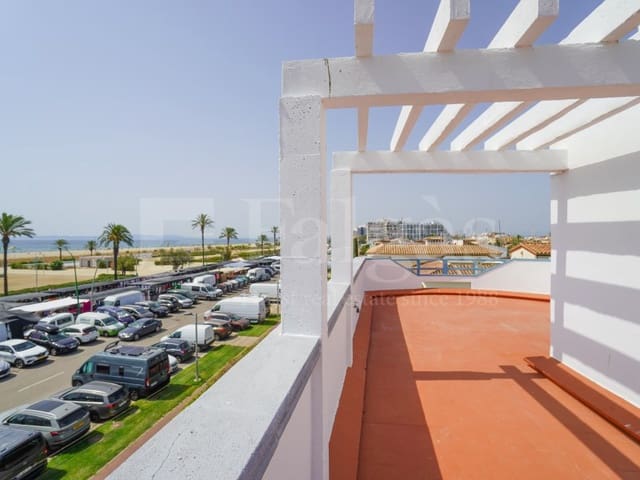 11 makuuhuone Rivitalo myytävänä paikassa Empuriabrava, Castelló d'Empúries mukana uima-altaan 
autotalli - 4 200 000 € (Ref: 10025361)