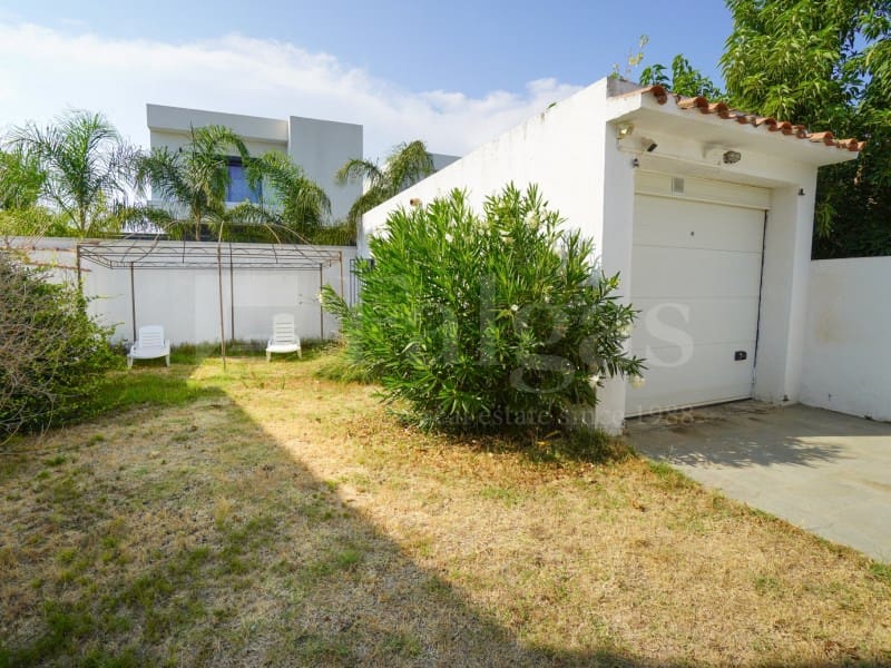 3 makuuhuone Huvila myytävänä paikassa Empuriabrava mukana 
autotalli - 550 000 € (Ref: 10026980)