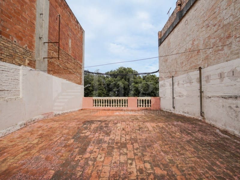 Casa de 4 habitaciones en Figueres en venta - 350.000 € (Ref: 10035069)