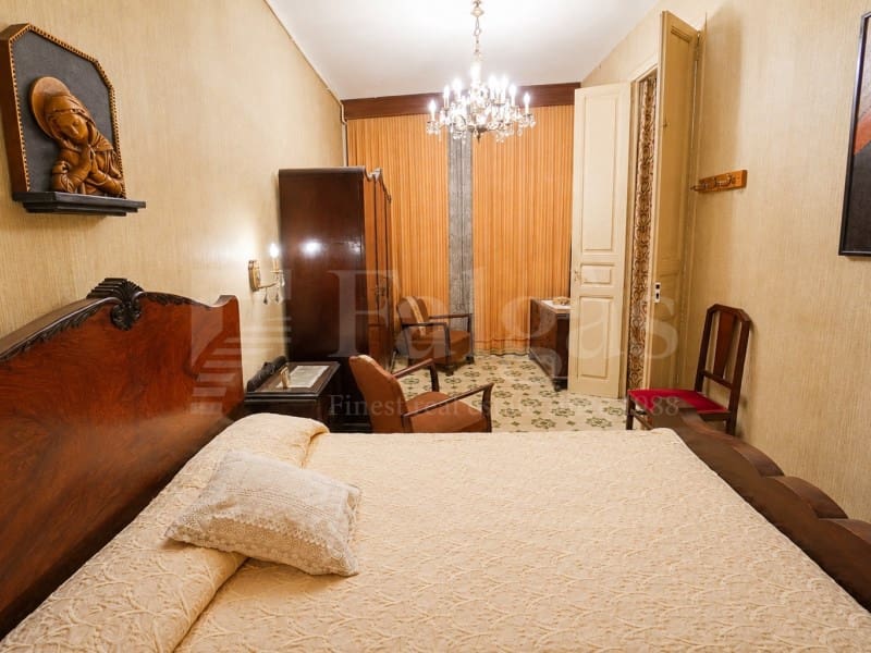 Casa de 4 habitaciones en Figueres en venta - 350.000 € (Ref: 10035069)