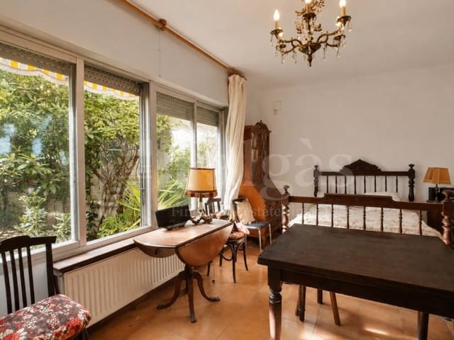 Casa de 4 habitaciones en Figueres en venta - 350.000 € (Ref: 10035069)