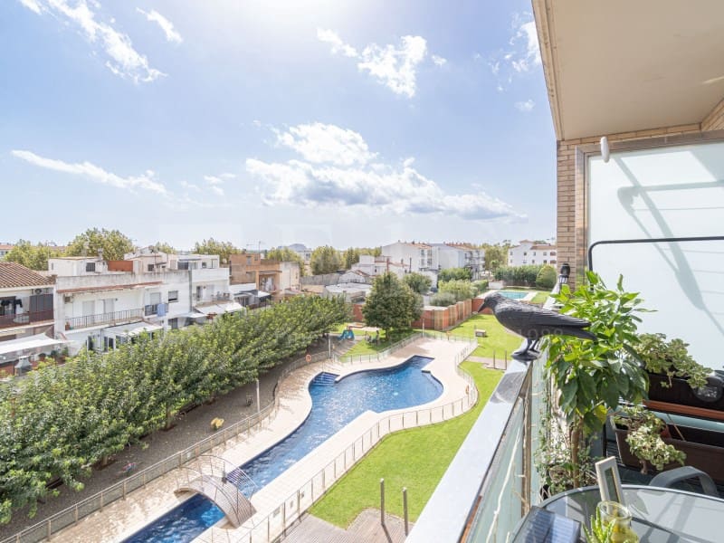 2 chambre Appartement à vendre à Empuriabrava avec piscine garage - 225 000 € (Ref: 10040744)